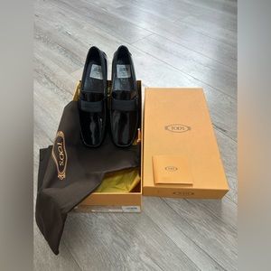 Tod’ Patent Leather Driving Loafers